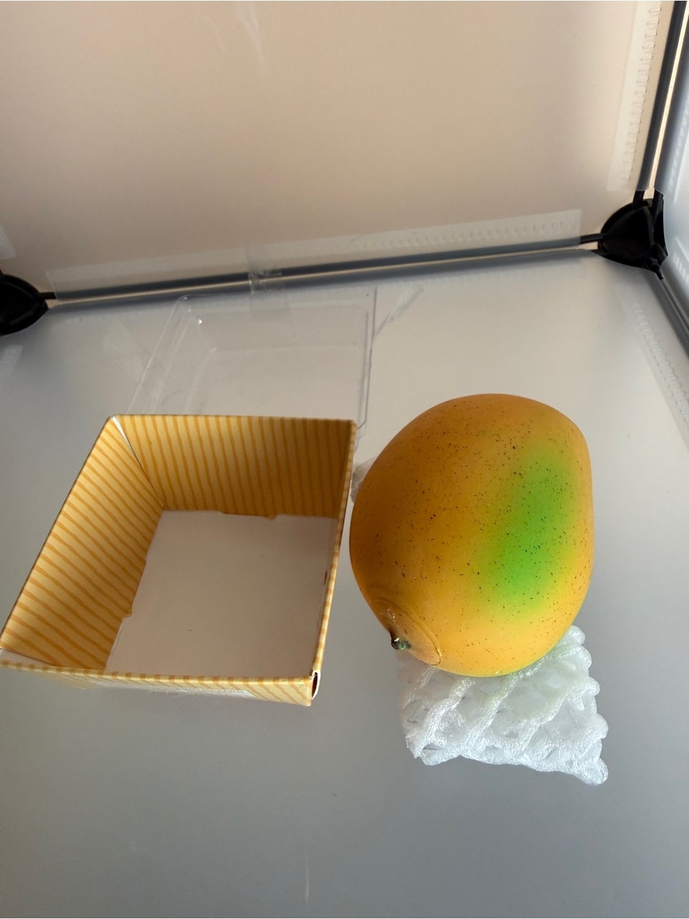 Realistic Mango Squishy 🥭 Super Solid Slow Rising - Picture 5 of 6